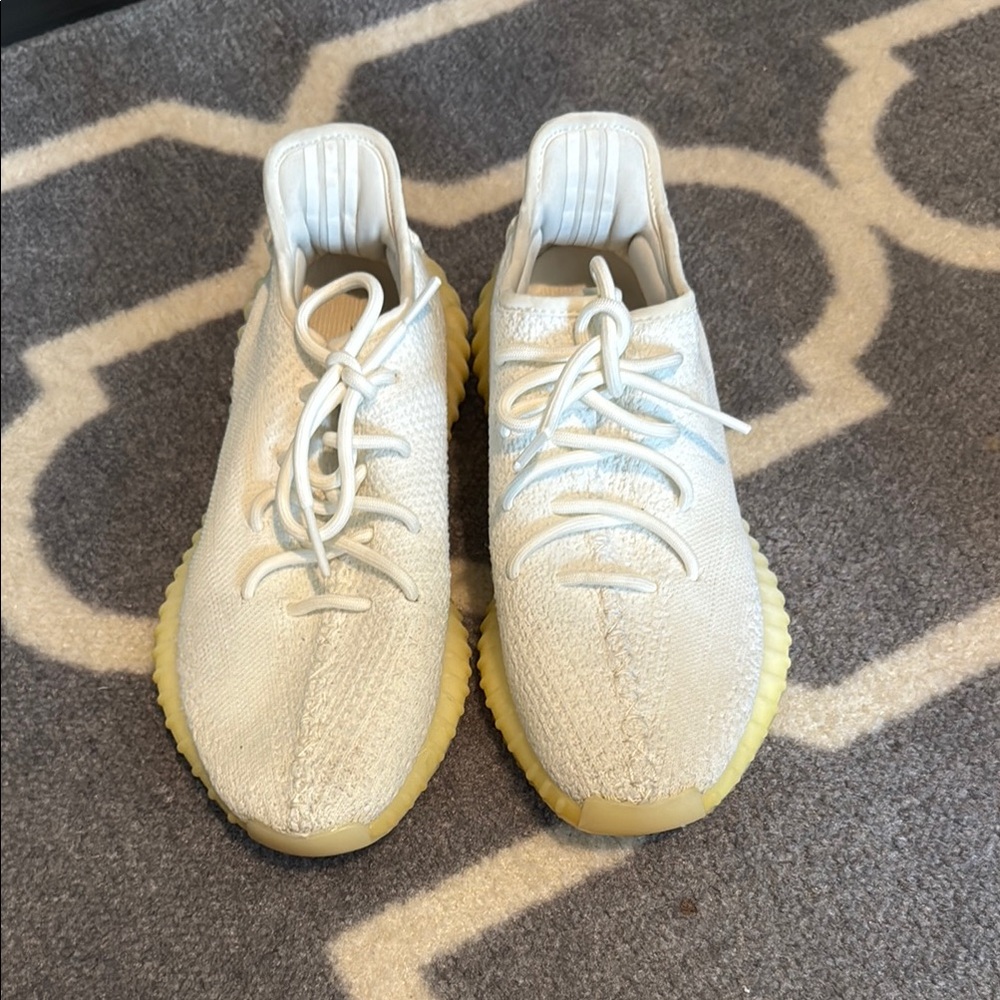 Yeezy Sneakers